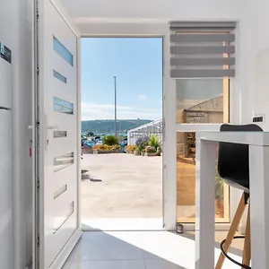 apartment-leo.hotels-in-trogir.com/