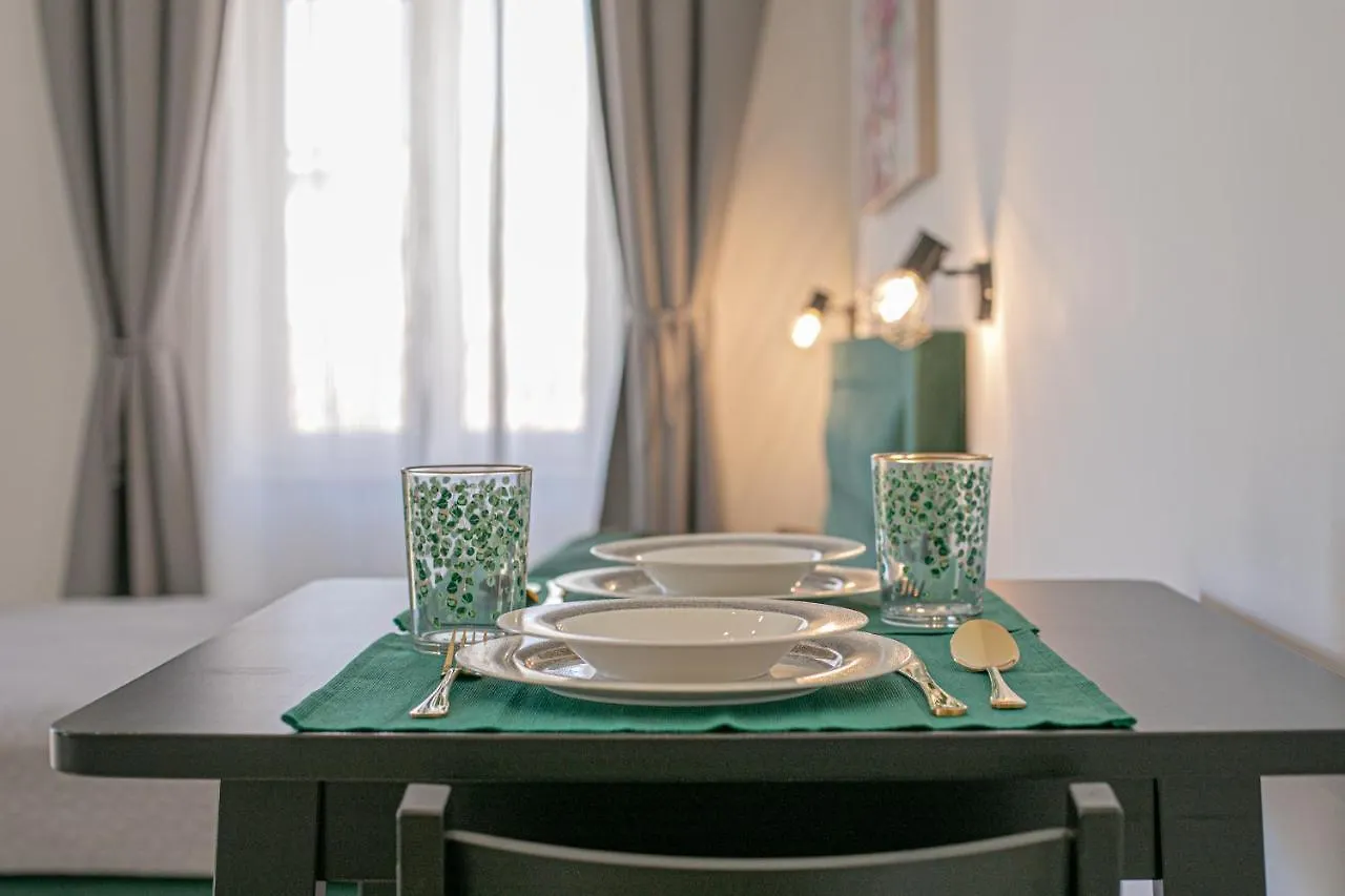Studio Deluxe Antonio Pula 0*,  Croatia